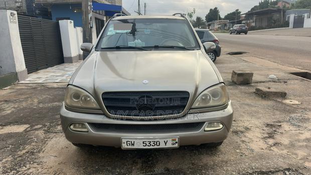 Mercedes-Benz MB100 2002