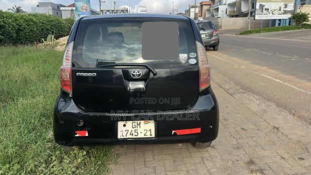Toyota Passo 1.0 FWD 2010 Black