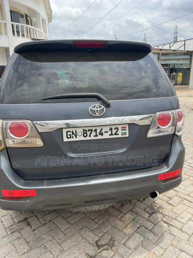 Toyota Fortuner 2012 Gray