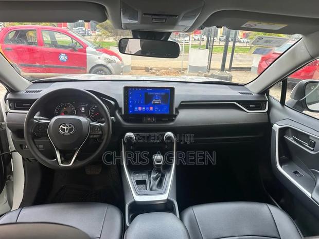 Toyota RAV4 2020 White
