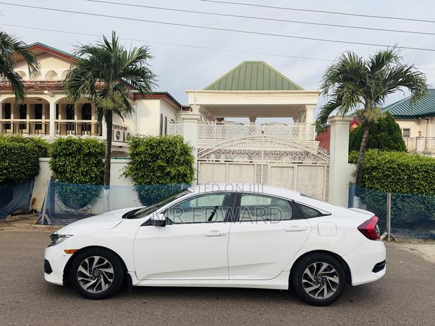 Honda Civic 2018 White