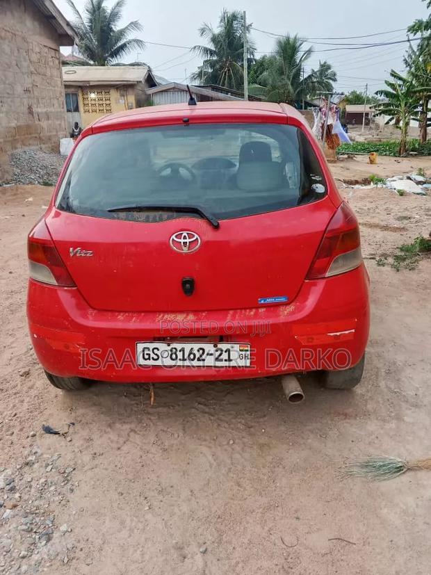 Toyota Vitz 2010 Red