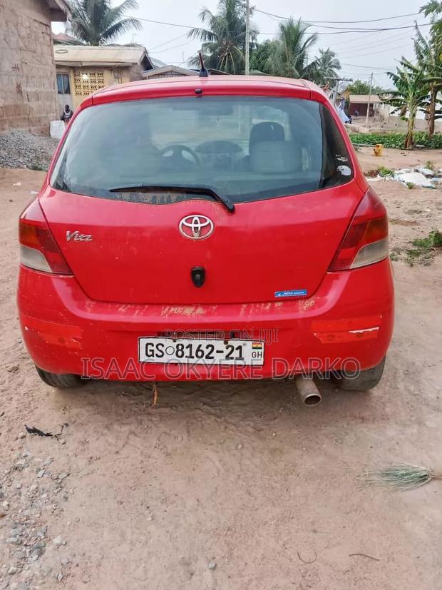 Toyota Vitz 2010 Red