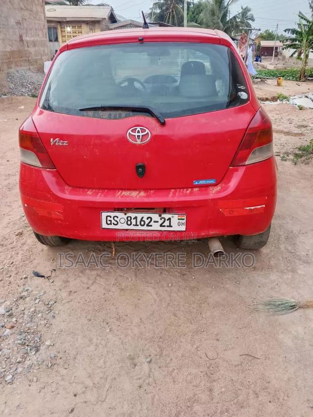 Toyota Vitz 2010 Red