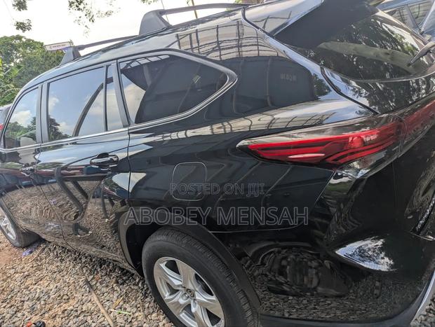 Toyota Highlander LE AWD 2023 Black