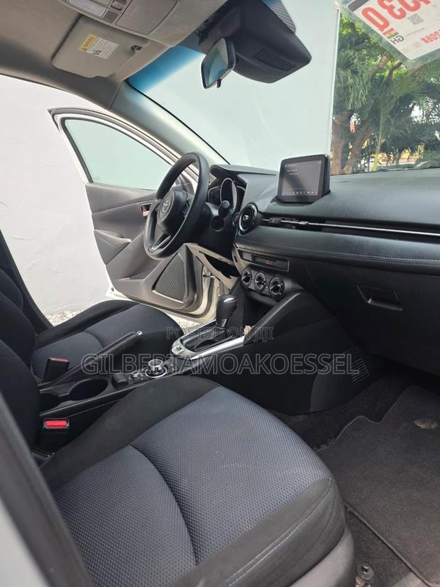 Toyota Yaris 2020 Silver