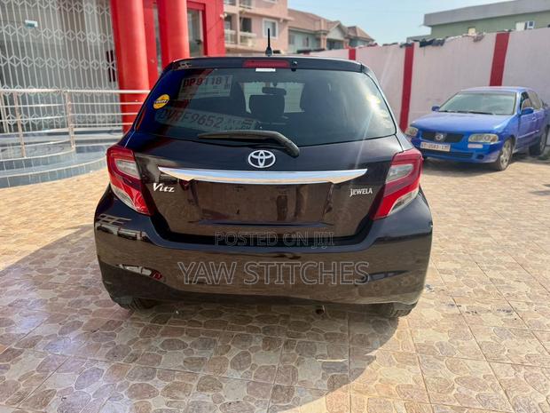 Toyota Vitz 2014 Purple