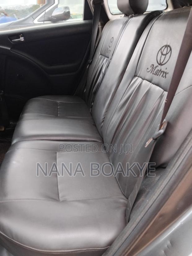Toyota Matrix XR Hatchback FWD (1.8L 4cyl 4A) 2008 Gray