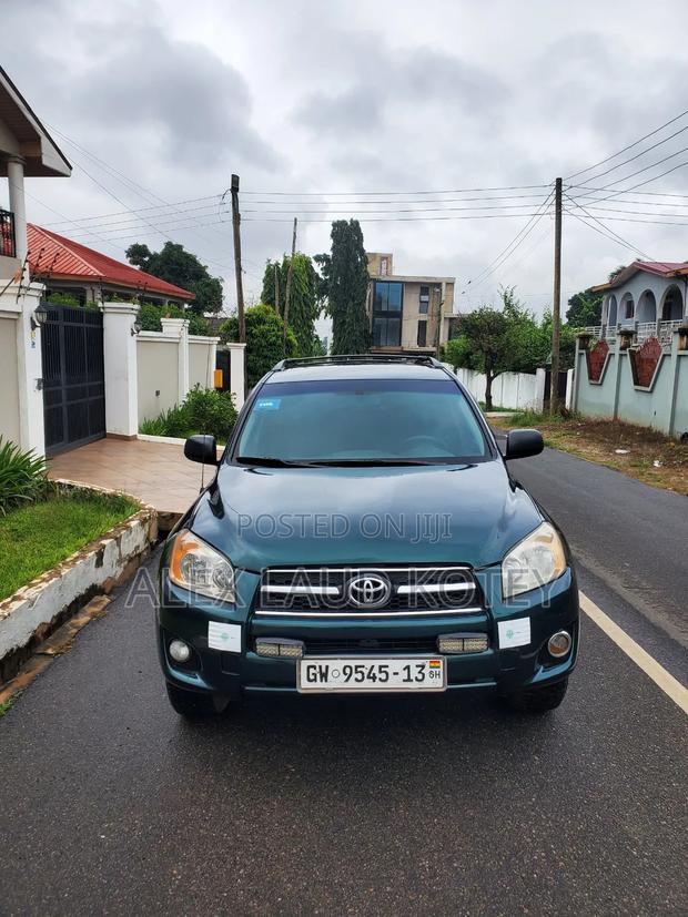 Toyota RAV4 2010 Green