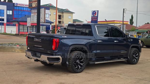 GMC Sierra 1500 2020 Blue