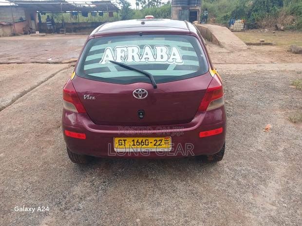 Toyota Vitz 2010 Brown