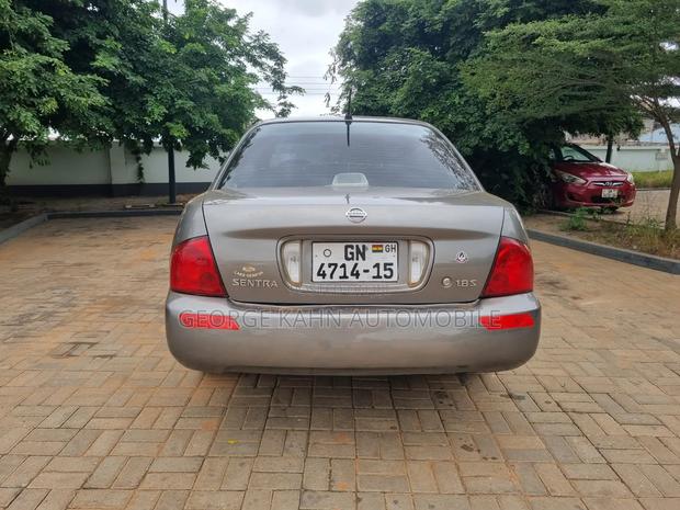 Nissan Sentra 2006 Gray