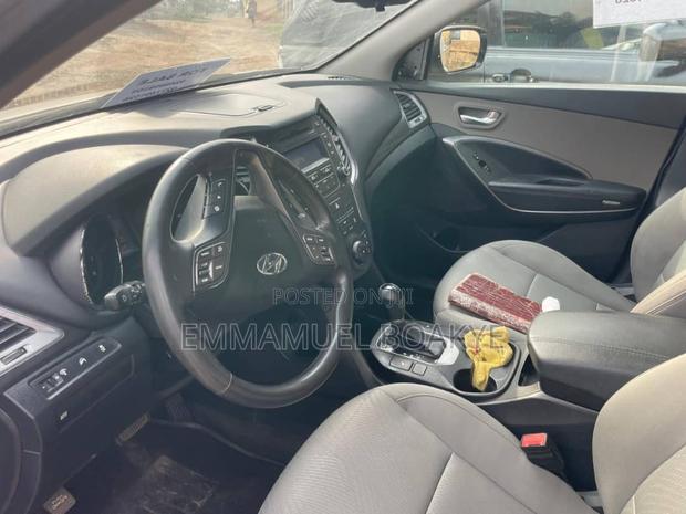 Hyundai Santa Fe 2016 Gray