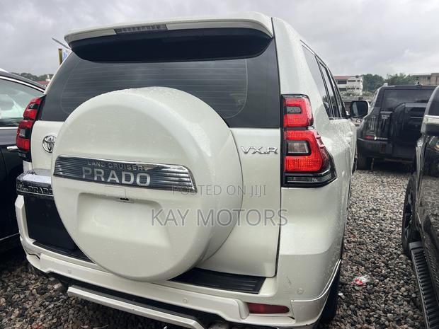 Toyota Land Cruiser Prado 2.7 2018 White