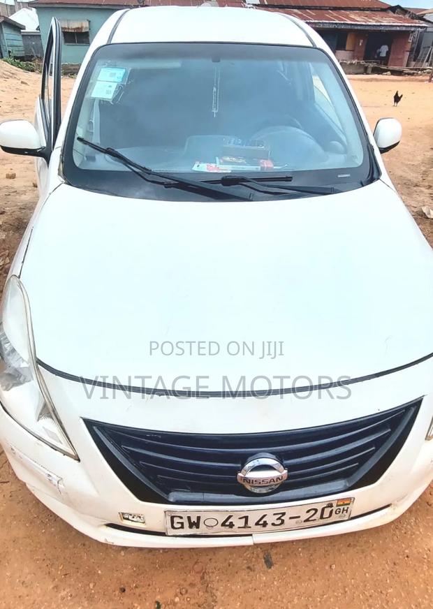 Nissan Versa 2015 White