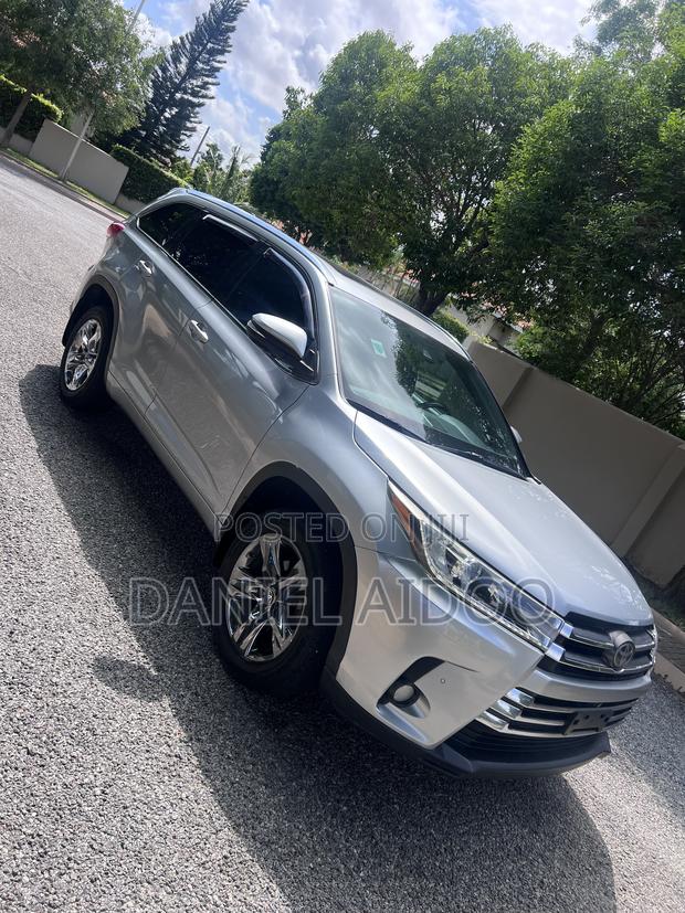 Toyota Highlander Limited Platinum 4x4 V6 (3.5L 6cyl 8A) 2018 Silver