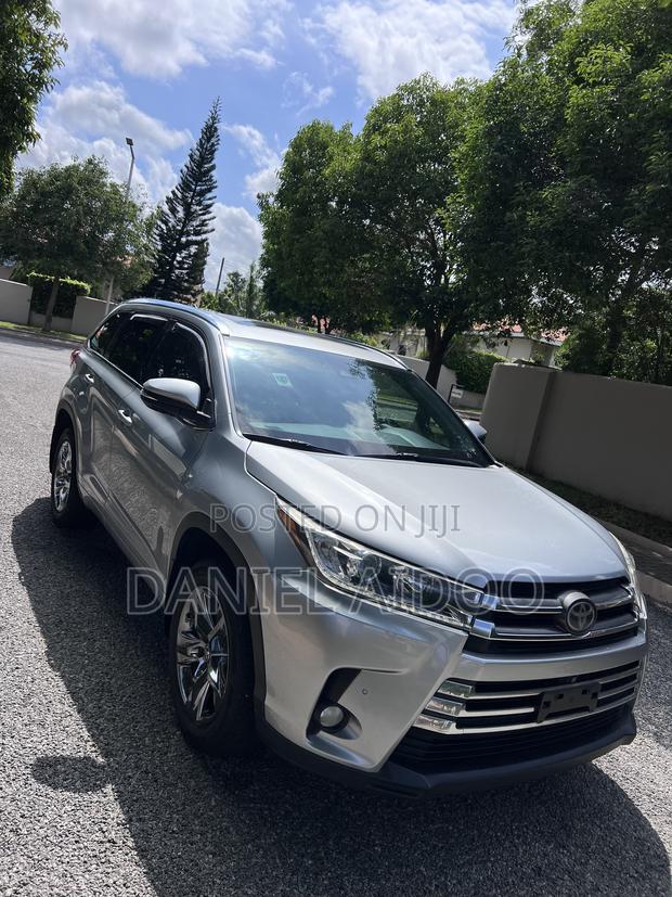 Toyota Highlander Limited Platinum 4x4 V6 (3.5L 6cyl 8A) 2018 Silver