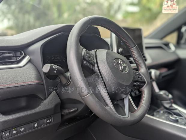 Toyota RAV4 Prime SE AWD 2024 Silver