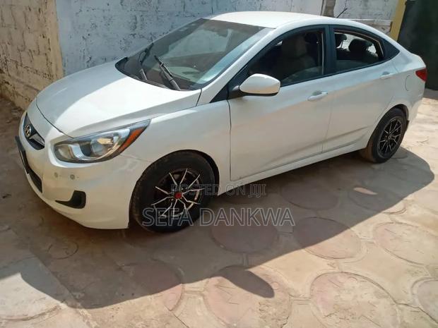 Hyundai Accent SE 2013 White