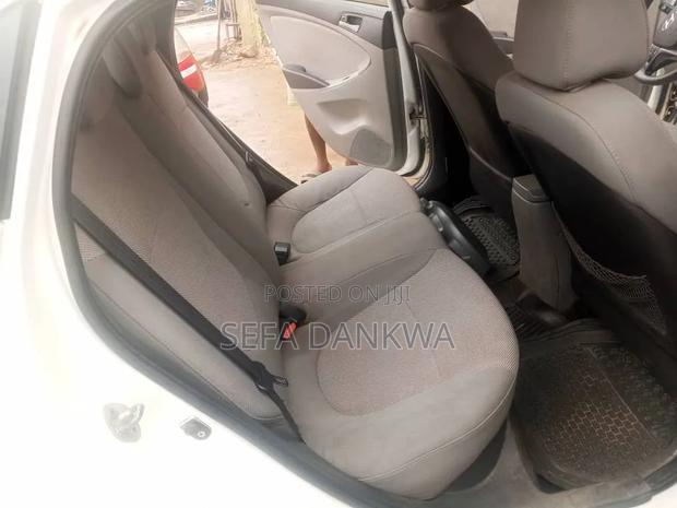 Hyundai Accent SE 2013 White