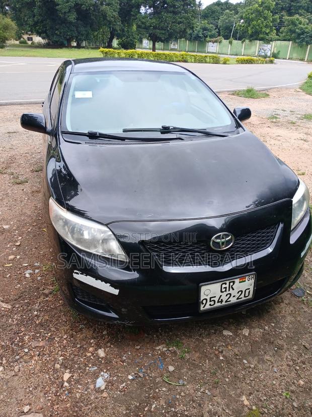 Toyota Corolla Base 4dr Sedan (1.8L 4cyl 5M) 2010 Black