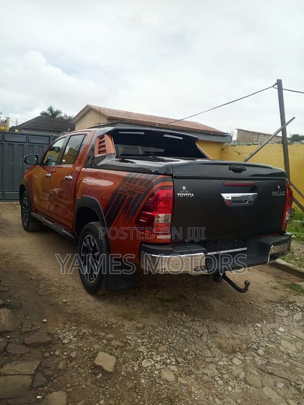 Toyota Hilux Revo Double Cab Deisel 2.4 RWD 2019 Beige