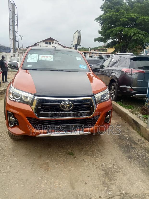 Toyota Hilux Revo Double Cab Deisel 2.4 RWD 2019 Beige
