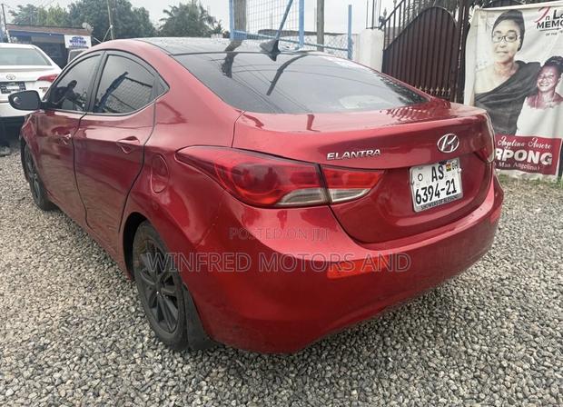 Hyundai Elantra GLS Sedan FWD (1.8L 4cyl 6A) 2013 Red