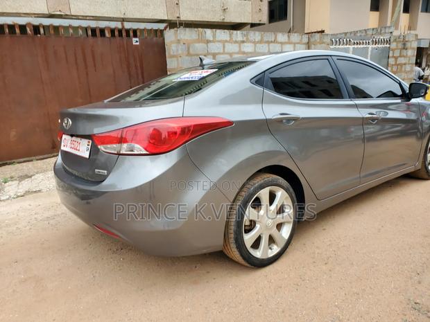 Hyundai Elantra GLS Sedan FWD (1.8L 4cyl 6A) 2013 Gray