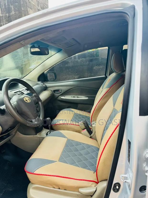 Toyota Belta 2023 Silver