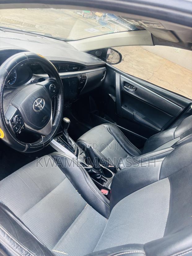 Toyota Corolla LE Eco 4dr Sedan (1.8L 4cyl CVT) 2016 White