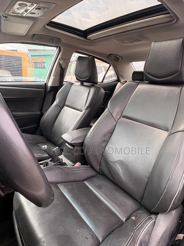 Toyota Corolla S 4dr Sedan (1.8L 4cyl CVT) 2015 White