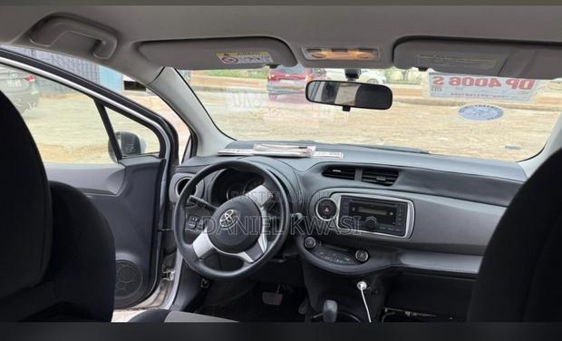 Toyota Vitz 1.0 FWD 3dr 2012