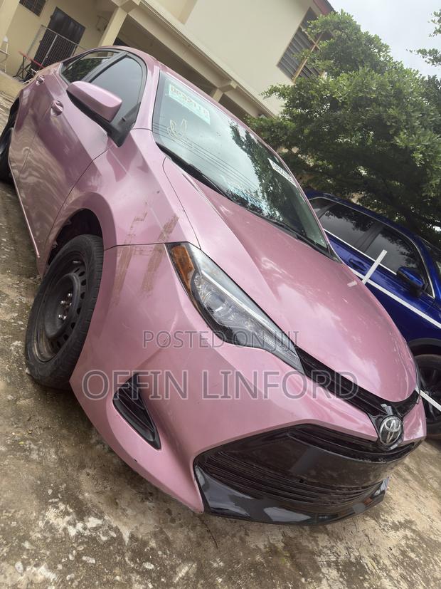 Toyota Corolla LE 4dr Sedan (1.8L 4cyl CVT) 2017 Pearl