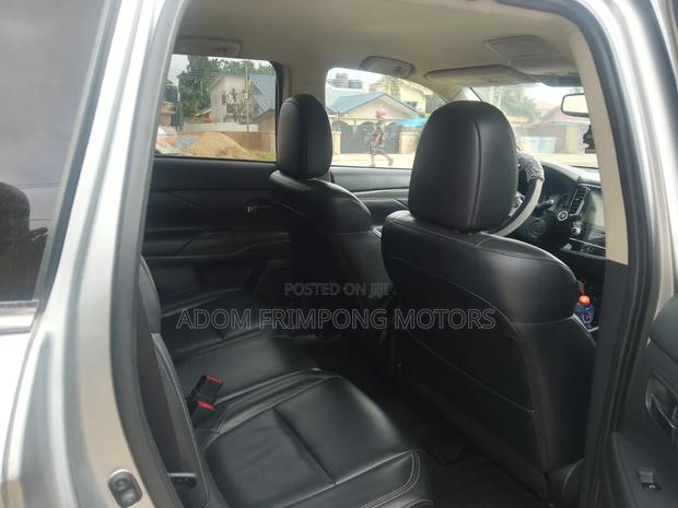 Mitsubishi Outlander 2020 Silver