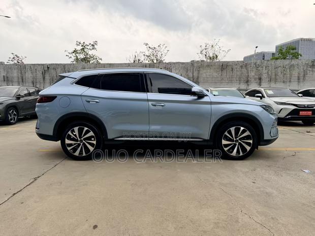 BYD Song Plus 1.5 CVT Hybrid FWD 2022 Blue