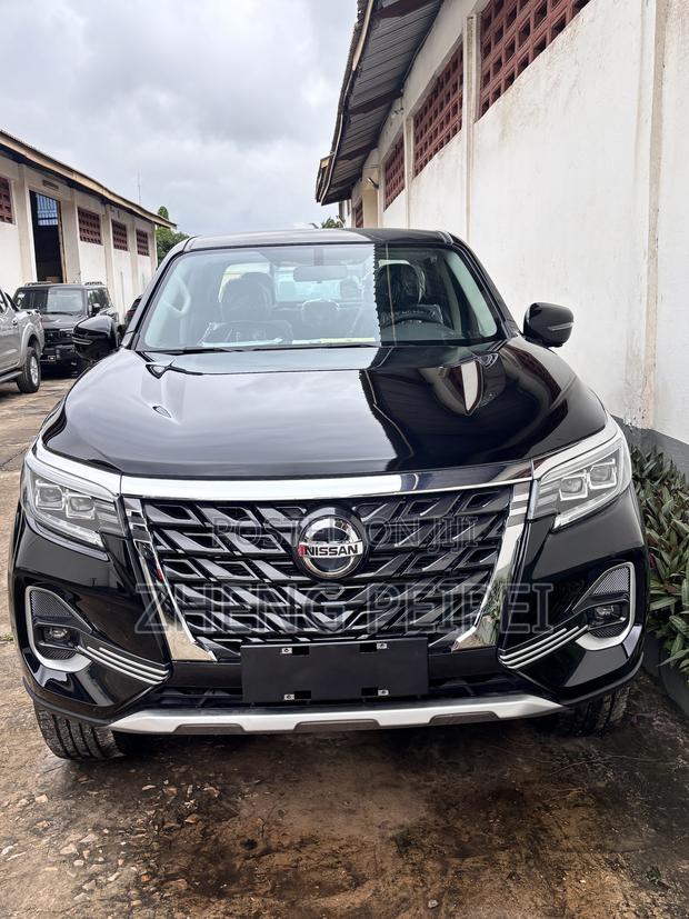 New Dongfeng Rich 7 2025 Black