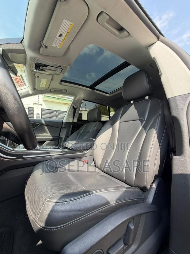 Audi Q8 3.0T Premium AWD quattro 2019 Blue
