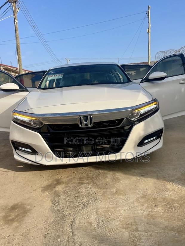 Honda Accord EX (1.5L 4cyl Turbo CVT) 2019 White