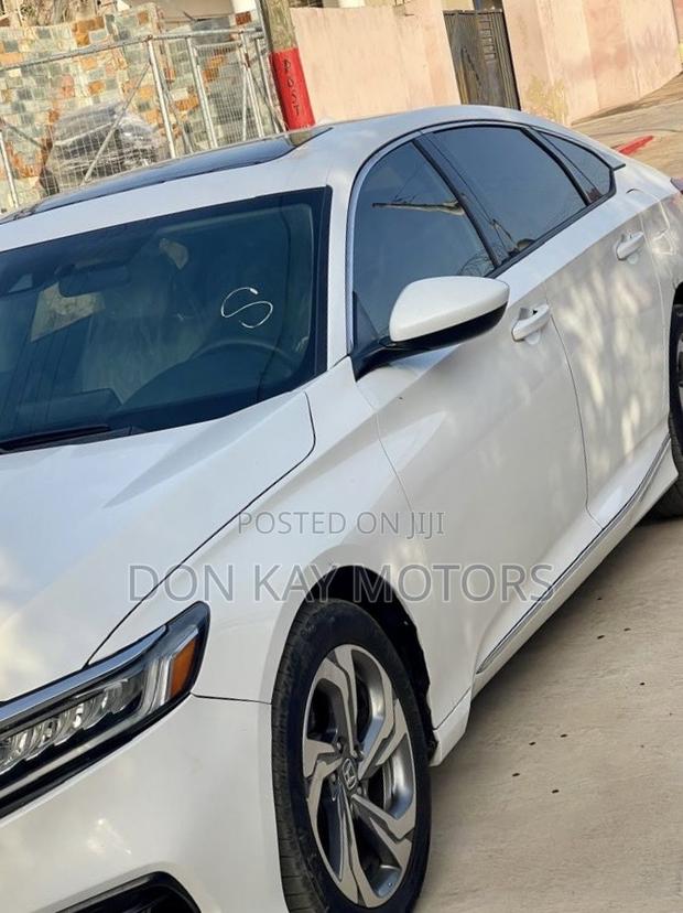 Honda Accord EX (1.5L 4cyl Turbo CVT) 2019 White