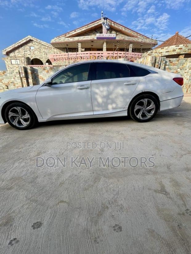 Honda Accord EX (1.5L 4cyl Turbo CVT) 2019 White