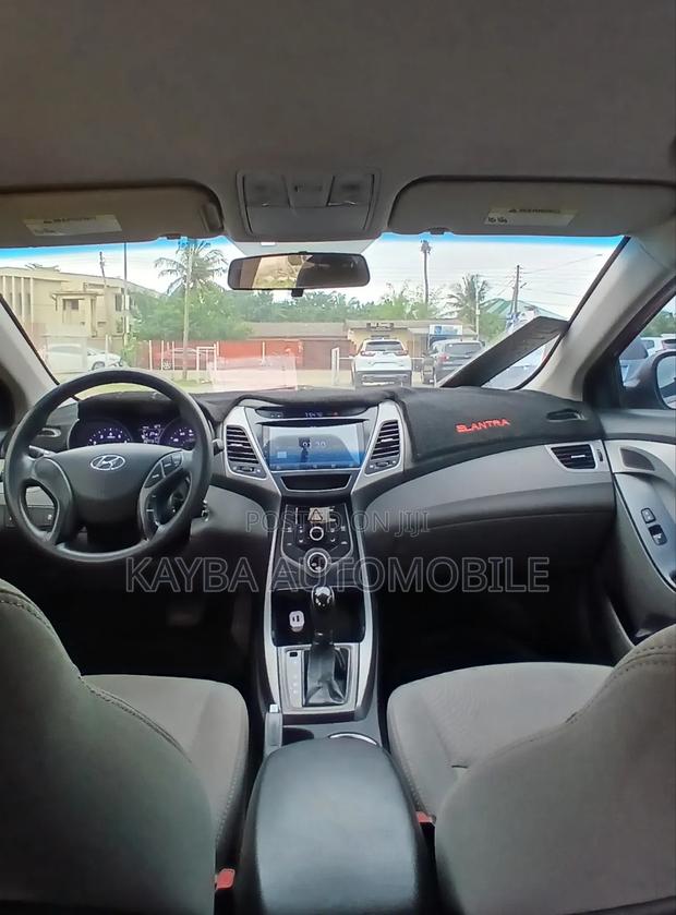 Hyundai Elantra 2015 Red