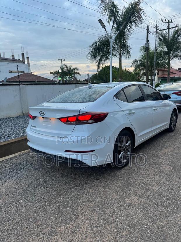 Hyundai Elantra Limited 2018 White