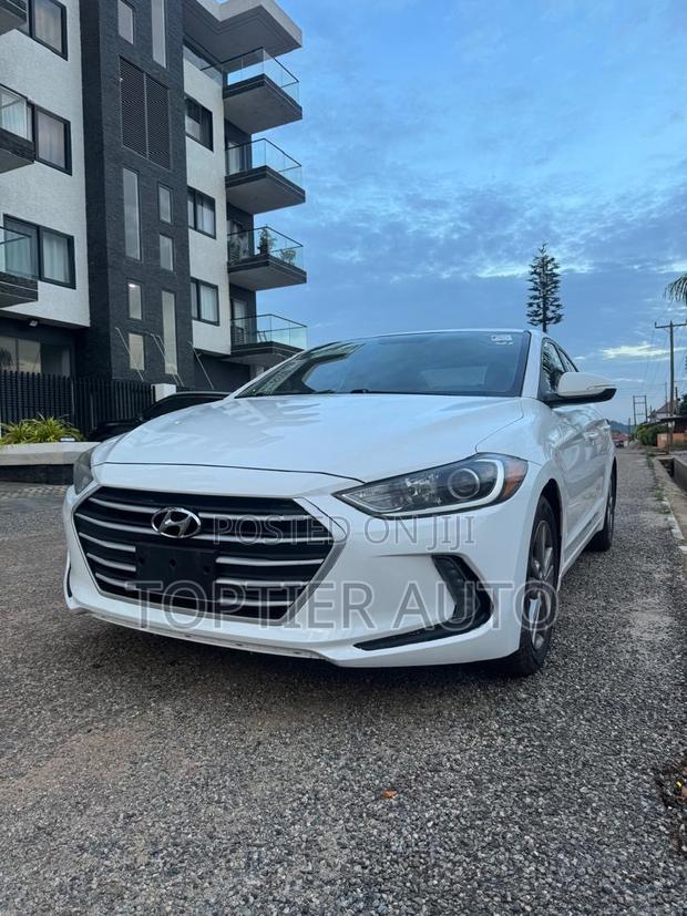 Hyundai Elantra Limited 2018 White