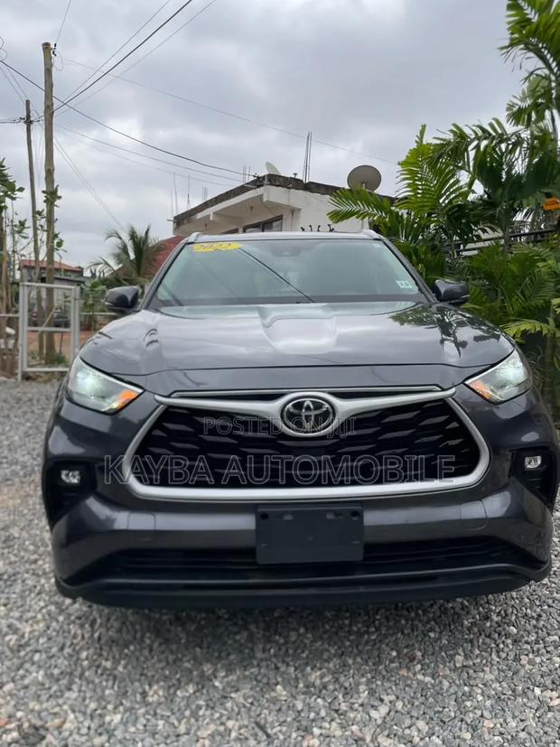 Toyota Highlander 2022 Gray