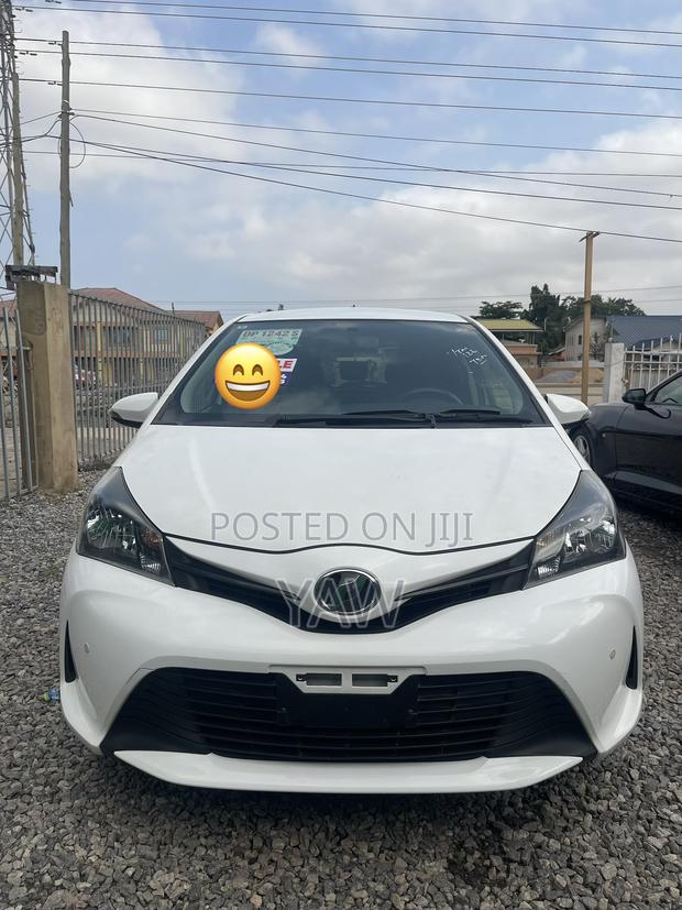 Toyota Vitz 1.5 FWD 5dr 2014 White
