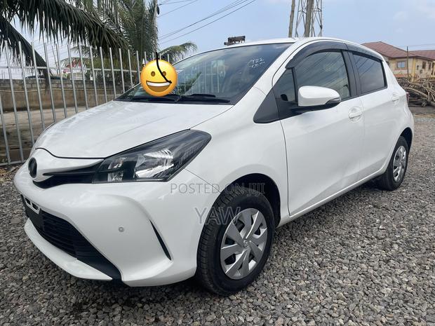 Toyota Vitz 1.5 FWD 5dr 2014 White