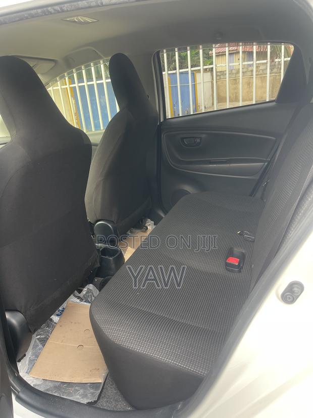 Toyota Vitz 1.5 FWD 5dr 2014 White