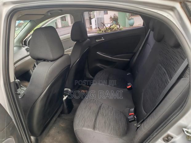 Hyundai Accent 2017 Silver