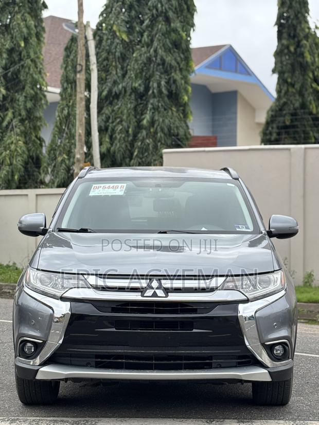 Mitsubishi Outlander 2016 Gray
